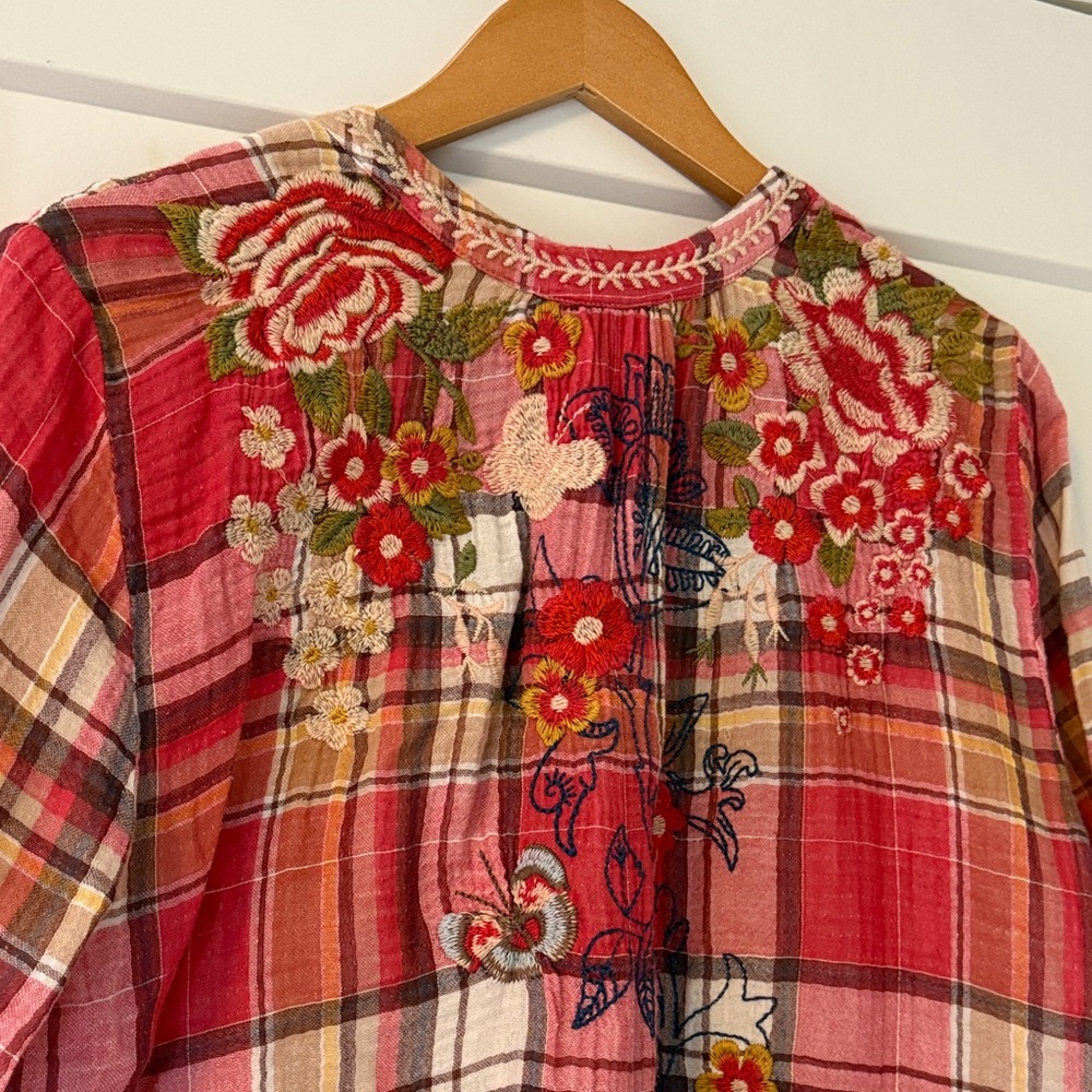 Johnny Was Multicolor Embroidered Floral V-Neck Tunic - Picture 6 of 12
